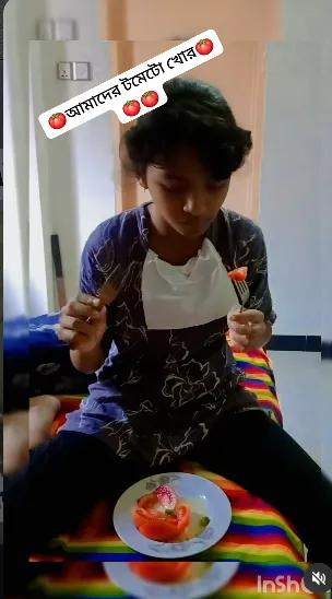 Girl eating tomato meme - don't forget me
